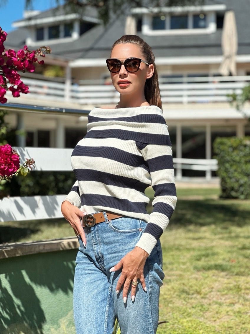 Jersey rayas hombro descubierto
