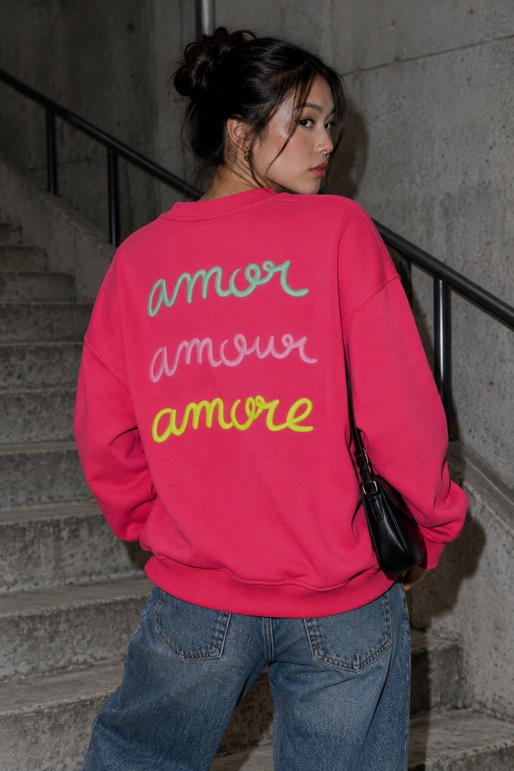 Sudadera Amore con letras en relieve